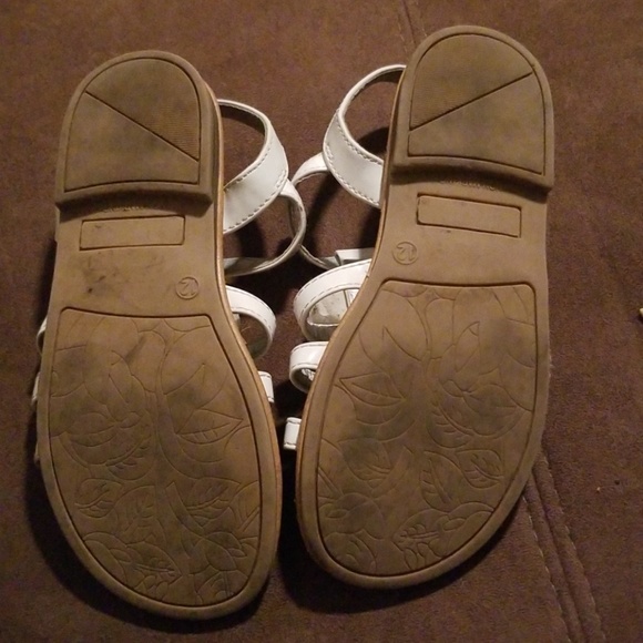 Sandals - Picture 2 of 3